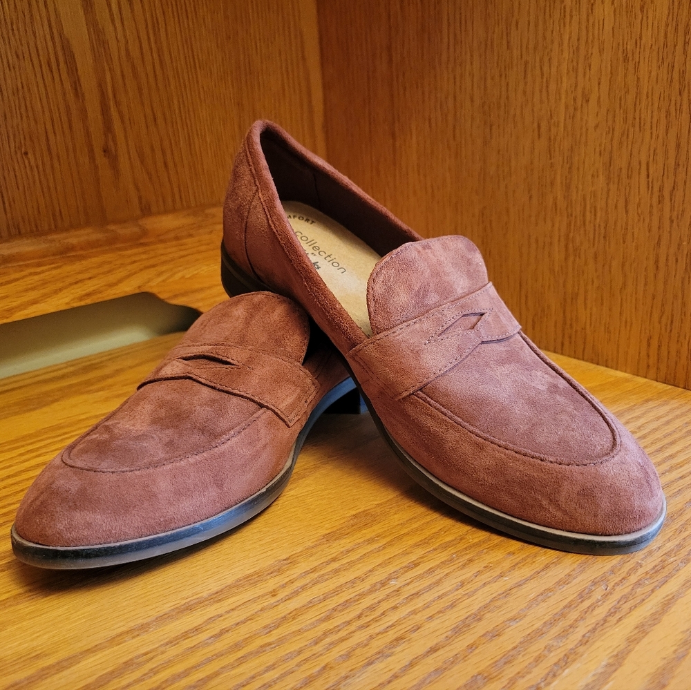 Clarks cognac suede loafers 6.5 New, no box